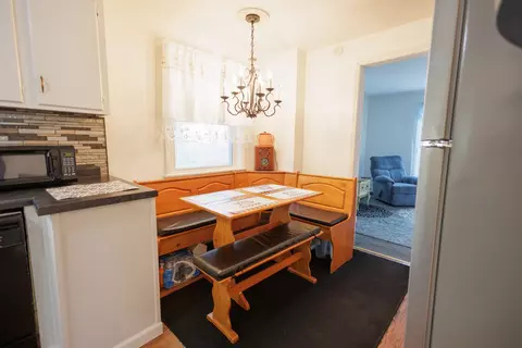 Dining - 1975 E Linden St, Kankakee, IL 60901 photo 1 of 1