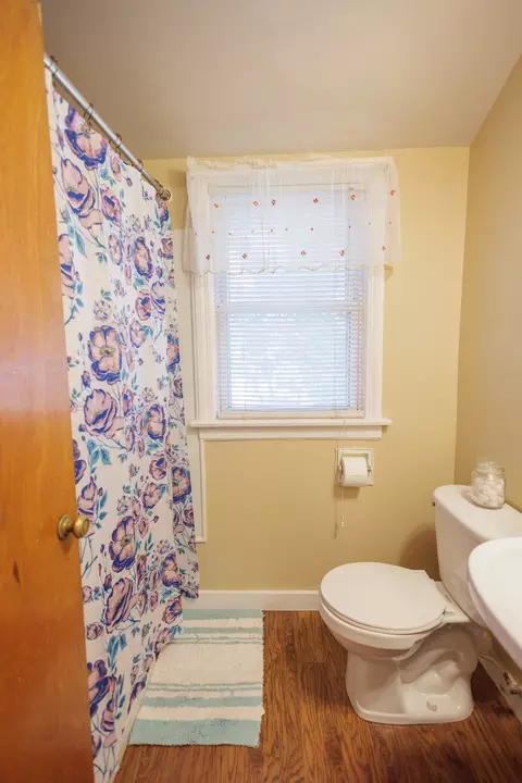 Bath - 1975 E Linden St, Kankakee, IL 60901 photo 1 of 3