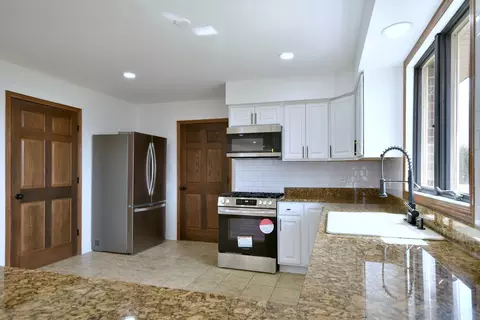 Kitchen - 4155 W Pauling Rd, Monee, IL 60449 photo 1 of 4