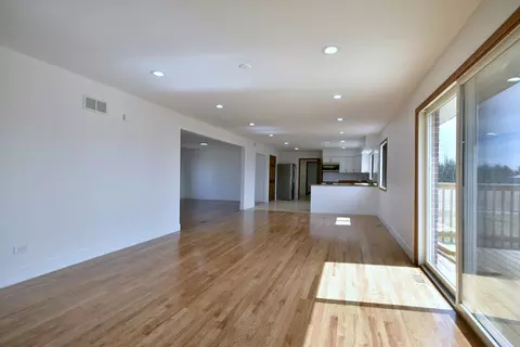 Living - 4155 W Pauling Rd, Monee, IL 60449 photo 8 of 12