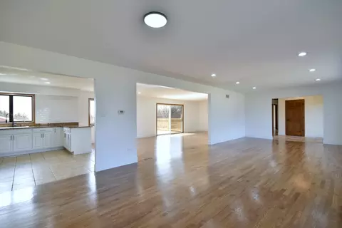 Living - 4155 W Pauling Rd, Monee, IL 60449 photo 4 of 12
