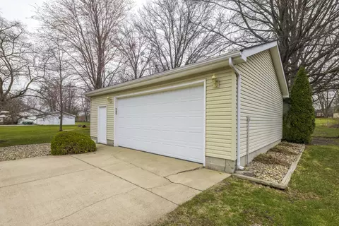 Exterior - 8533 Sheffield Ave, Dyer, IN 46311 photo 2 of 4
