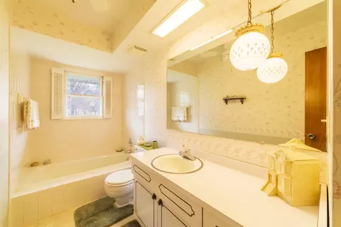 Bath - 8533 Sheffield Ave, Dyer, IN 46311 photo 1 of 1