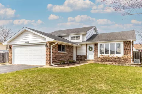 1138 N Cardinal Ct, Palatine, IL 60074