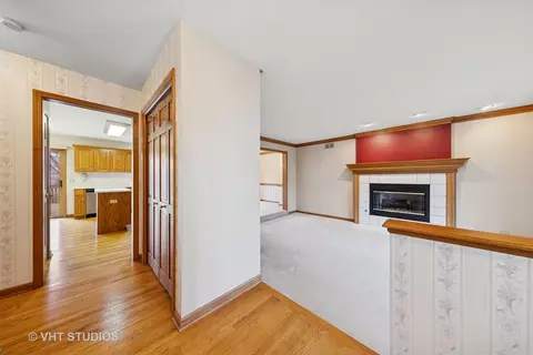 2286 Brookside Ln, Aurora, IL 60502 photo 2