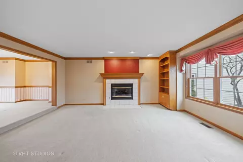 2286 Brookside Ln, Aurora, IL 60502 photo 4