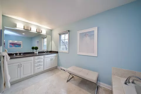 798 E Gartner Rd, Naperville, IL 60540 photo 18