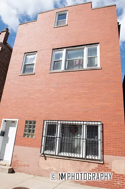 2152 W 19th St, Chicago, IL 60608