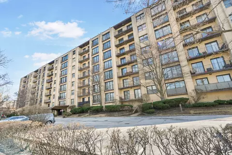 4601 W Touhy Ave #210, Lincolnwood, IL 60712