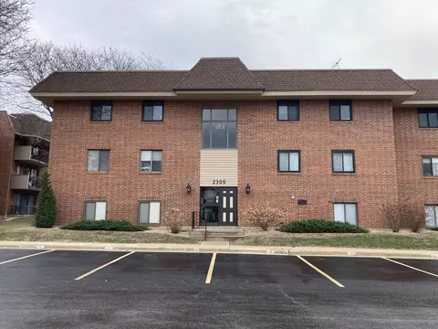 2305 S Main St #2B, Lombard, IL 60148