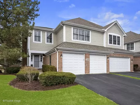 308 Roscommon Ct, Glen Ellyn, IL 60137