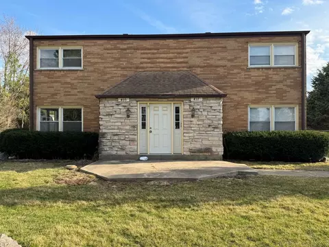 435-437 Federation Pl, Elgin, IL 60123