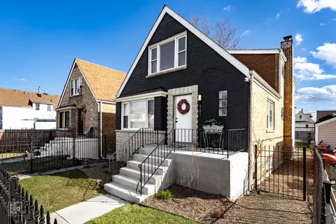 4243 W Haddon Ave, Chicago, IL 60651