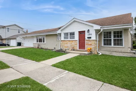 5627 Capri Ln, Morton Grove, IL 60053