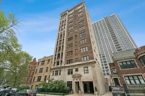 707 W Junior Ter #3S, Chicago, IL 60613
