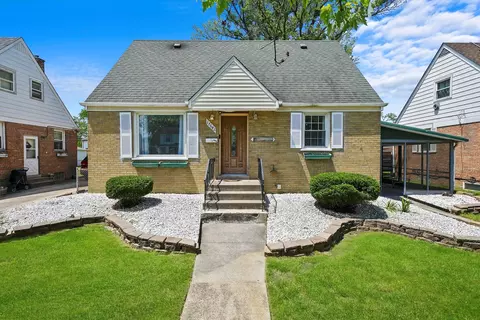 17642 Walter St, Lansing, IL 60438