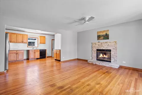 Living - 26 W065 Jerome Ave, Wheaton, IL 60187 photo 2 of 3