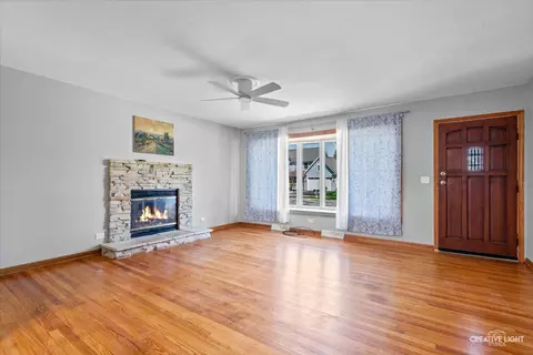 Living - 26 W065 Jerome Ave, Wheaton, IL 60187 photo 1 of 3