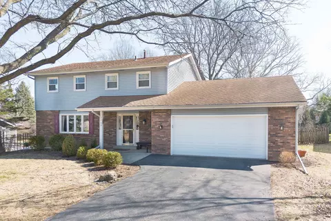 2727 Soland Dr, Rockford, IL 61114