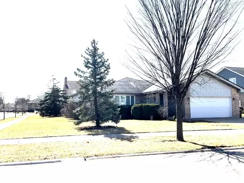 8305 Lilac Ln, Tinley Park, IL 60477