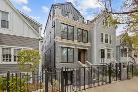 1522 W Wolfram St, Chicago, IL 60657