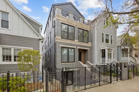 1522 W Wolfram St, Chicago, IL 60657