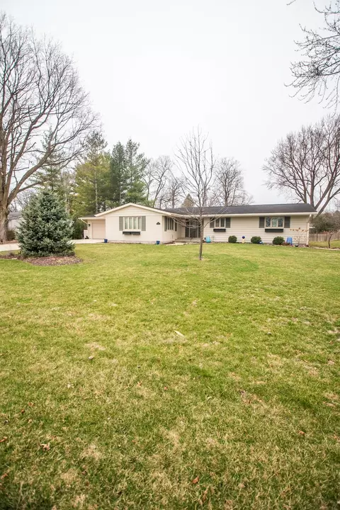 1401 Eustace Dr, Dixon, IL 61021 photo 3