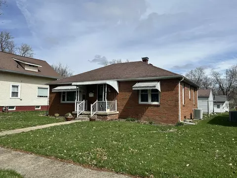 312 N Plum St, Farmer City, IL 61842