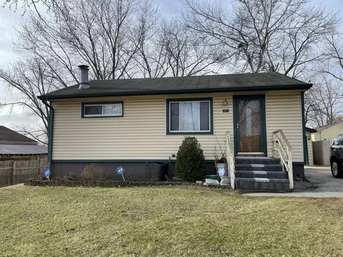1801 Partridge St, Waukegan, IL 60087
