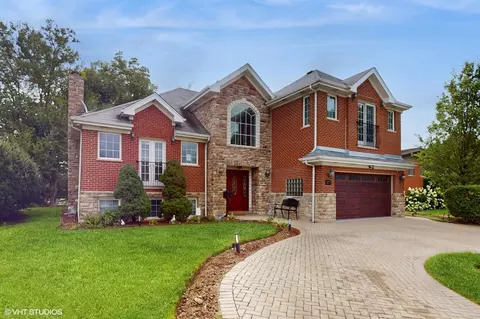 6717 N Central Ave, Lincolnwood, IL 60712
