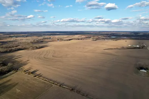 0000 W Winneshiek Rd, Freeport, IL 61032