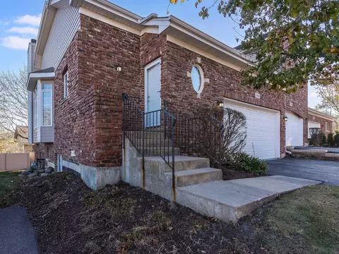 793 N Augustus Ct, Palatine, IL 60067