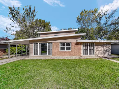 306 Sioux St, Park Forest, IL 60466