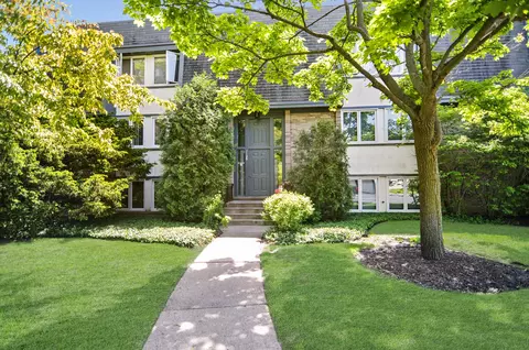 2129 Ammer Ridge Ct #1-102, Glenview, IL 60025