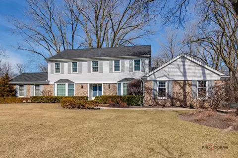 950 W Old Mill Rd, Lake Forest, IL 60045