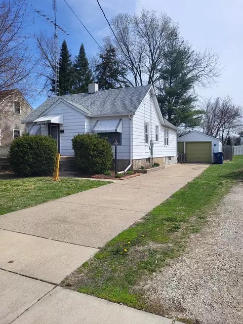 1556 Crosat St, Lasalle, IL 61301