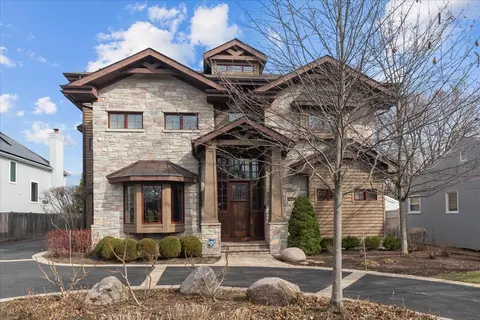 1460 Greenwood Ave, Deerfield, IL 60015