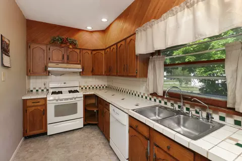 201 E Boundary St, Stanford, IL 61774 photo 10