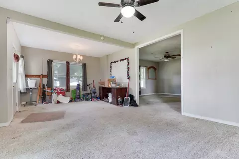 201 E Boundary St, Stanford, IL 61774 photo 4
