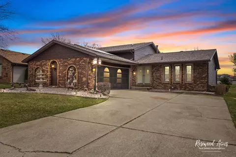 458 Deer Pass Rdg, Bourbonnais, IL 60914