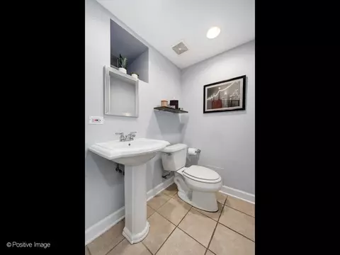 1168 E 54th St, Chicago, IL 60615 photo 23