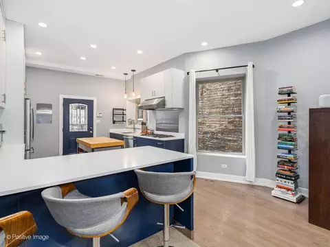 1168 E 54th St, Chicago, IL 60615 photo 8