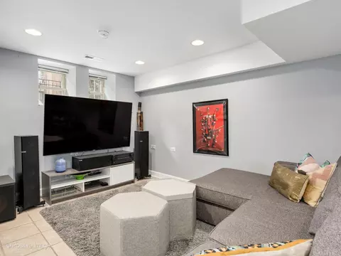 1168 E 54th St, Chicago, IL 60615 photo 20