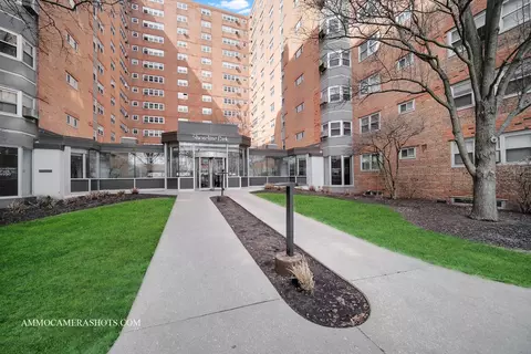 4970 N Marine Dr #526, Chicago, IL 60640