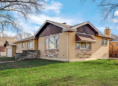 9701 S Springfield Ave, Evergreen Park, IL 60805
