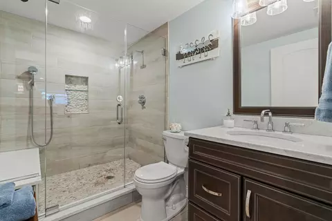 2789 Constitution Dr, Lindenhurst, IL 60046 photo 36
