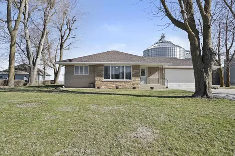 209 W Main St, Ashkum, IL 60911
