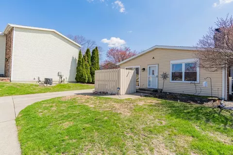 Exterior - 1542 Hunt Dr #A, Normal, IL 61761 photo 2 of 6