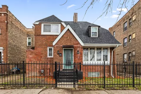 4902 W Adams St, Chicago, IL 60644