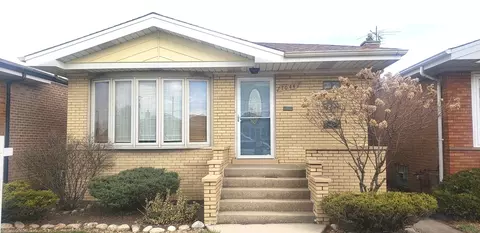 7044 W 64th St, Chicago, IL 60638